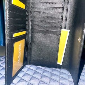 Micheal kor wallet